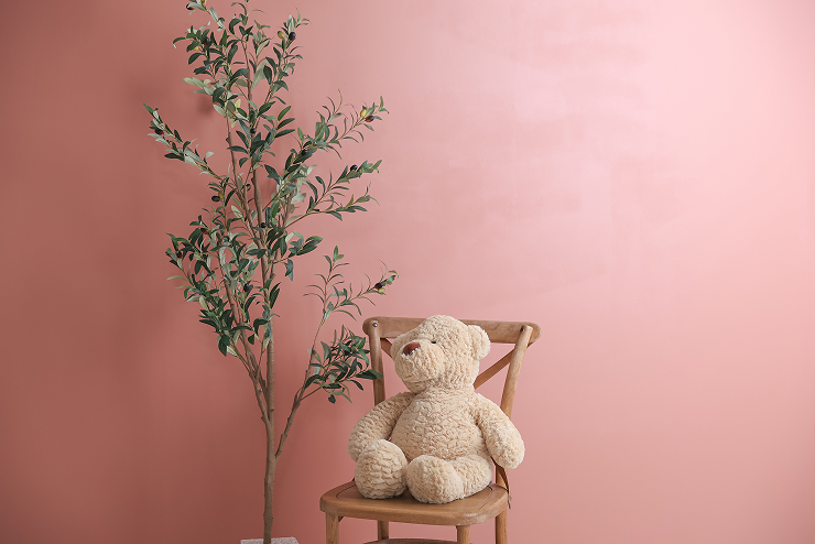 アーチ型窓のあるスタジオ